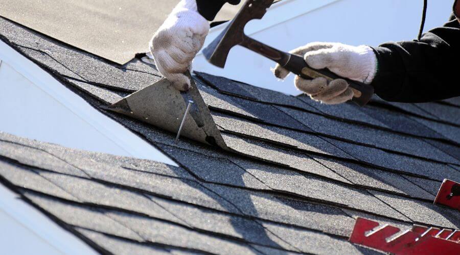 Professional gutter cleaning in Geneva, OH